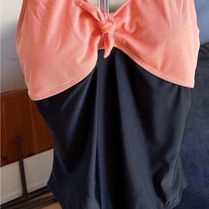 Two tone one piece bathing suite